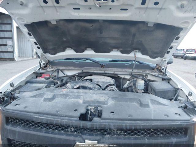 Chevrolet Silverado 1500 Work Truck Image 6