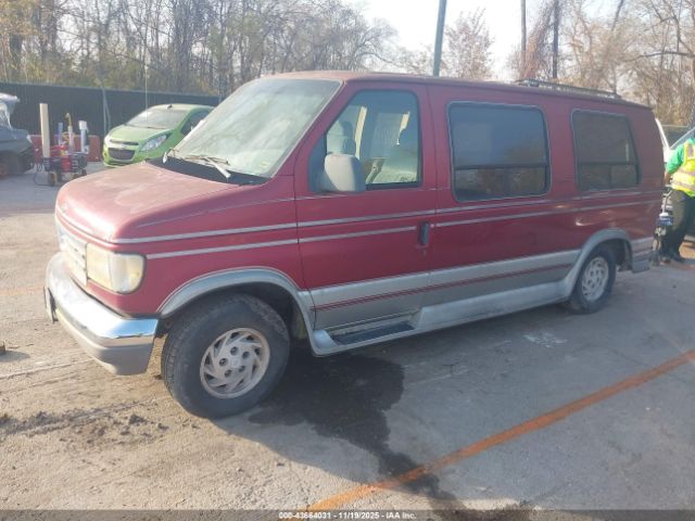 Ford Econoline E150 Van Image 3