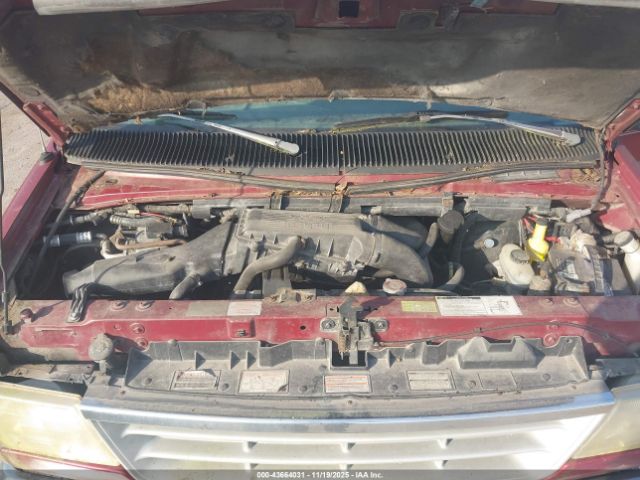 Ford Econoline E150 Van Image 9