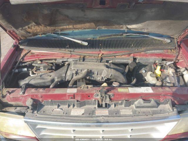 Ford Econoline E150 Van Image 9