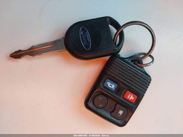 Ford Taurus Se Image 9