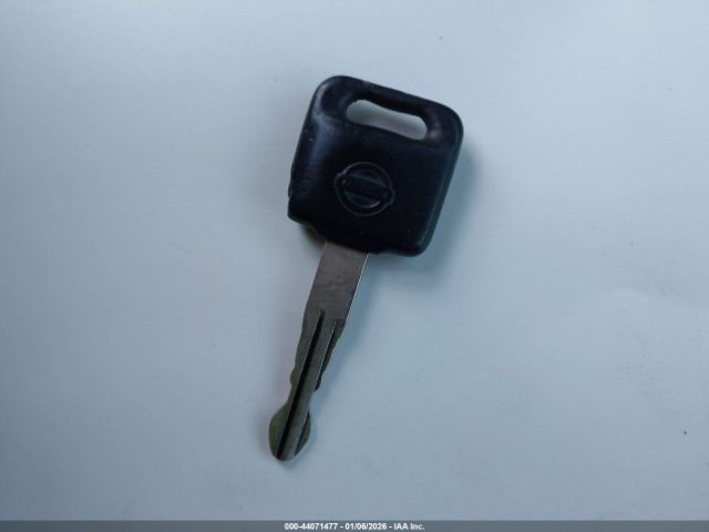 Nissan Pathfinder S Image 8