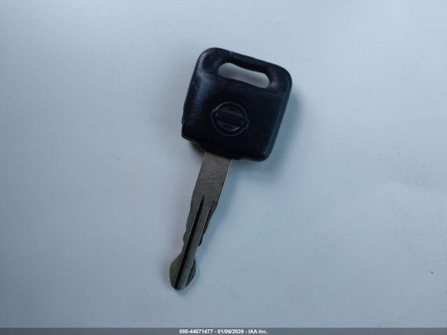 Nissan Pathfinder S Image 8