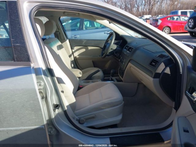 Ford Fusion S Image 3