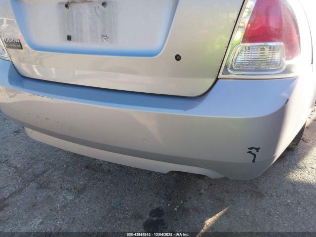 Ford Fusion S Image 2