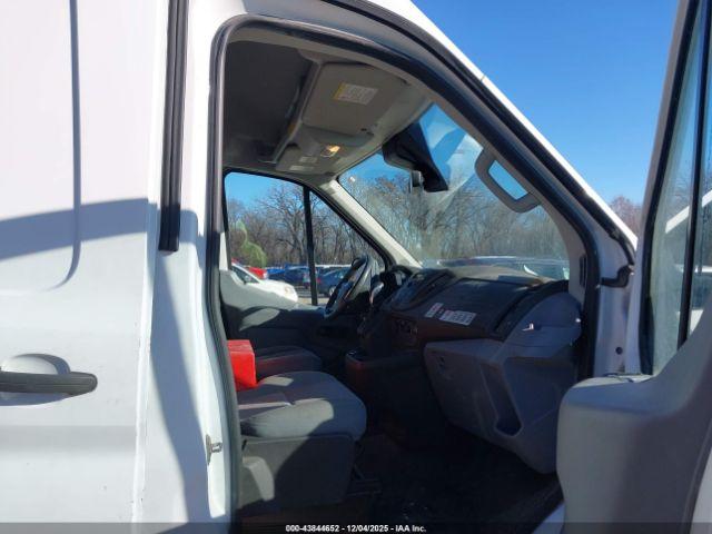 Ford Transit Image 4