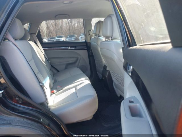 Kia Sorento Lx Image 11