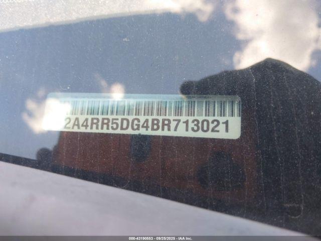 Chrysler Town & Country Touring Image 7