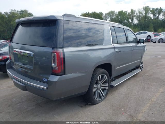 GMC Yukon Denali Image 4