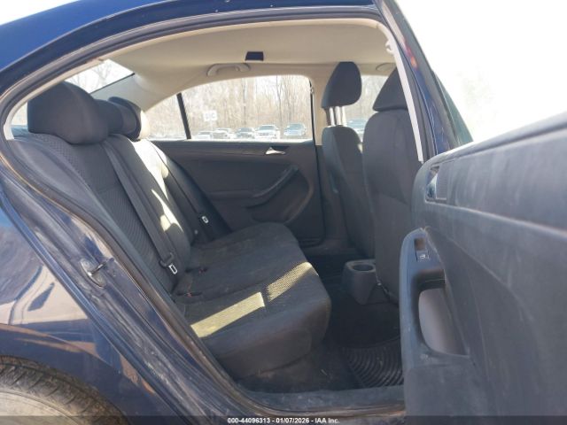 Volkswagen Jetta 2.0l S Image 8