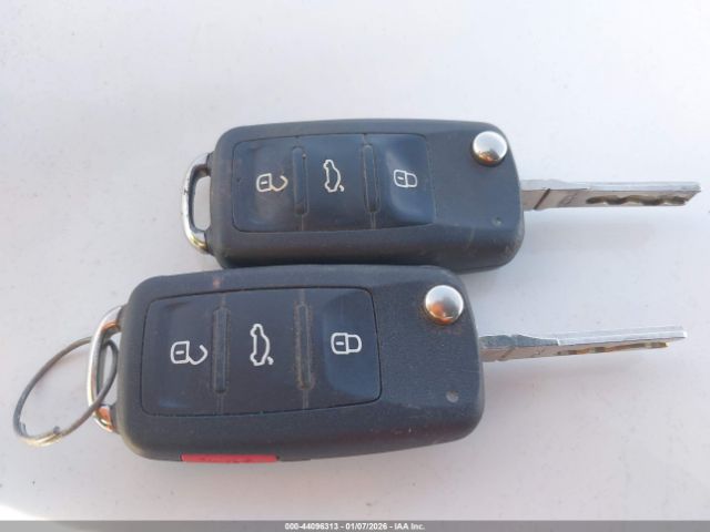 Volkswagen Jetta 2.0l S Image 9