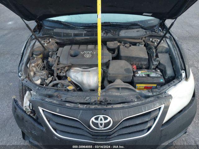 Toyota Camry Image 9