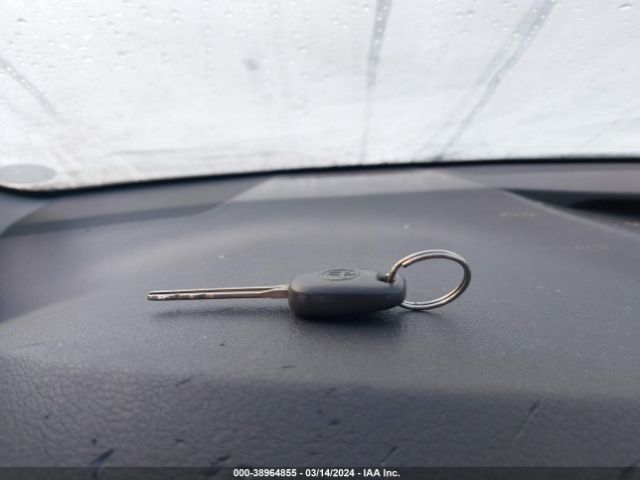 Toyota Camry Image 8