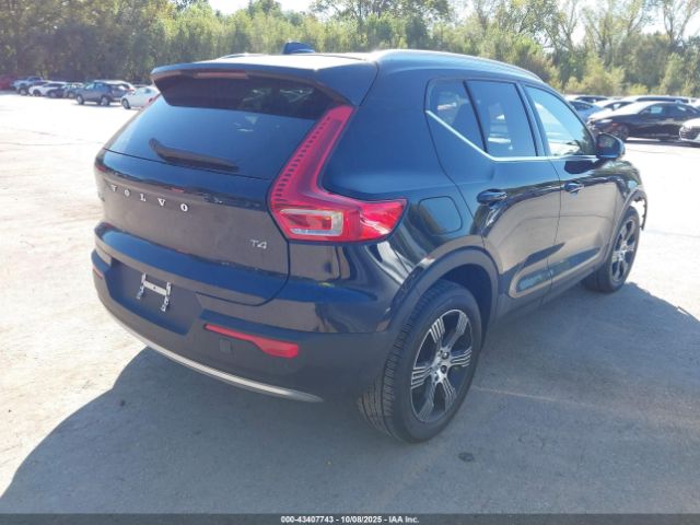 Volvo XC40 T4 Inscription Image 15