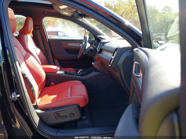 Volvo XC40 T4 Inscription Image 4