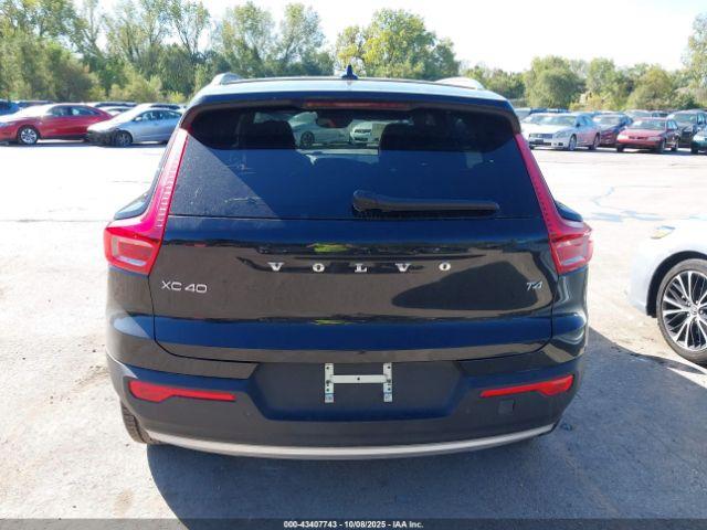 Volvo XC40 T4 Inscription Image 16