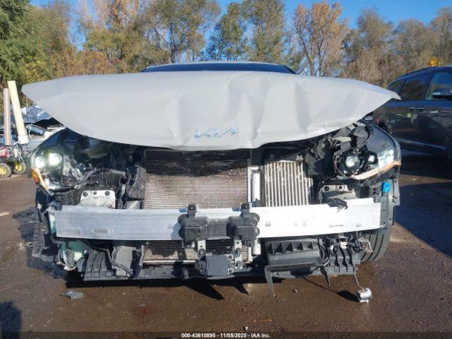 Kia K5 Gt-line Image 12