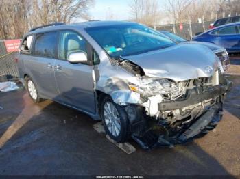  Salvage Toyota Sienna