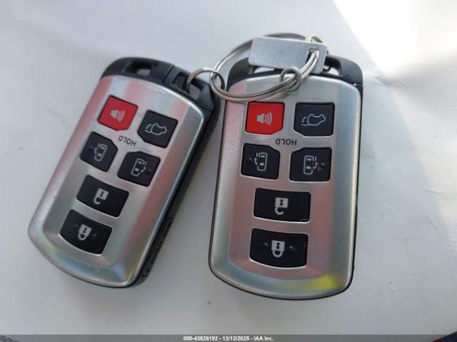 Toyota Sienna Limited Premium 7 Passenger Image 2