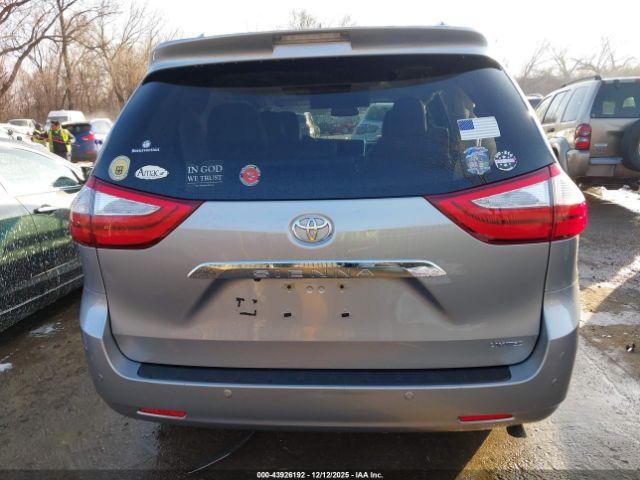 Toyota Sienna Limited Premium 7 Passenger Image 5