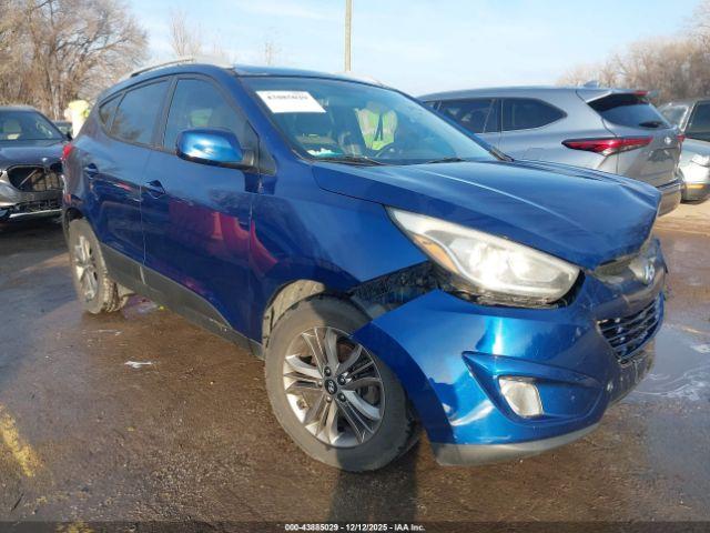  Salvage Hyundai TUCSON