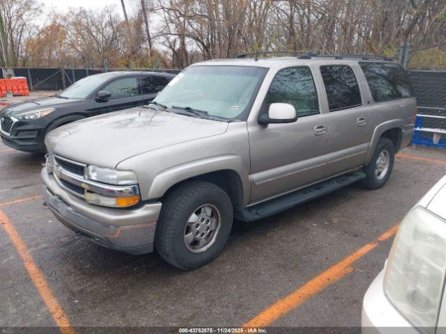 Chevrolet Suburban 1500 Lt Image 11