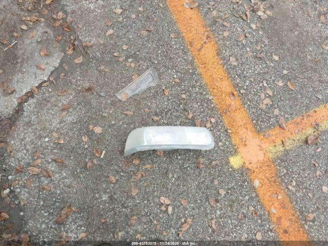 Chevrolet Suburban 1500 Lt Image 10