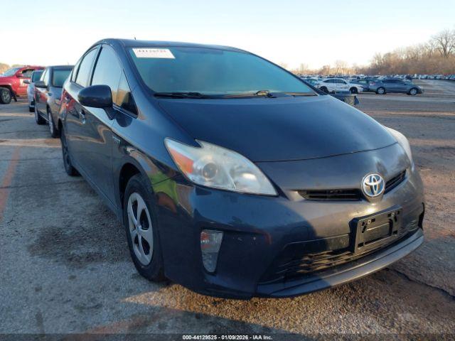  Salvage Toyota Prius