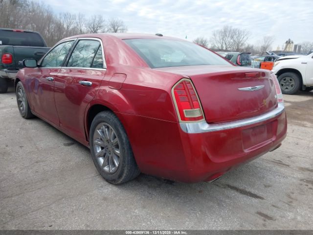 Chrysler 300 Limited Image 11