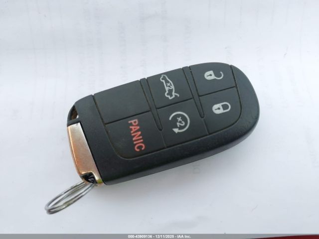 Chrysler 300 Limited Image 3